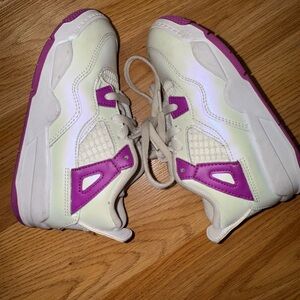 Jordan Kids Sneakers in White and Purple